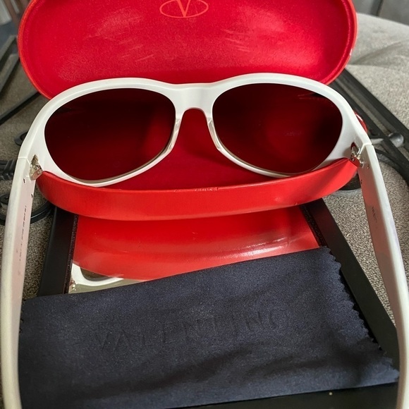 Valentino Women’s Sunglasses White w/ red Case main image 3